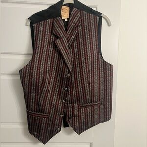 NWOT wah maker vest size large. Striped front-